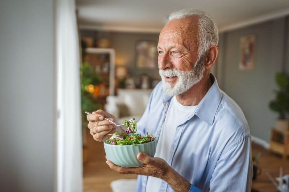 Nesten halvparten av britiske menn er interesserte i å prøve en plantebasert diett, sier ny studie