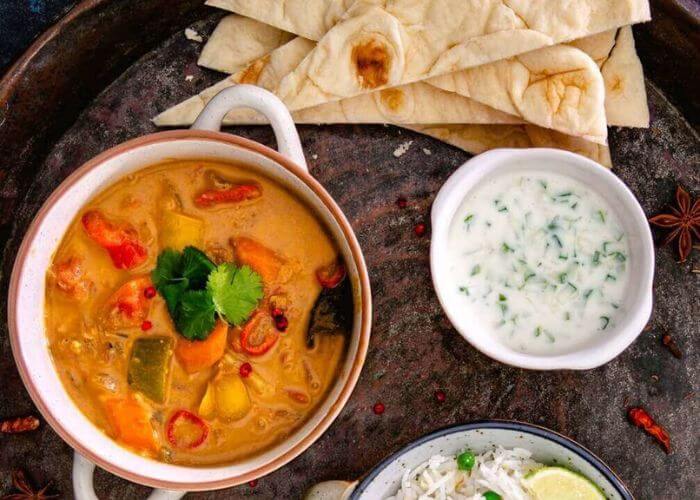 Massaman curry med sitrus- og erteris
